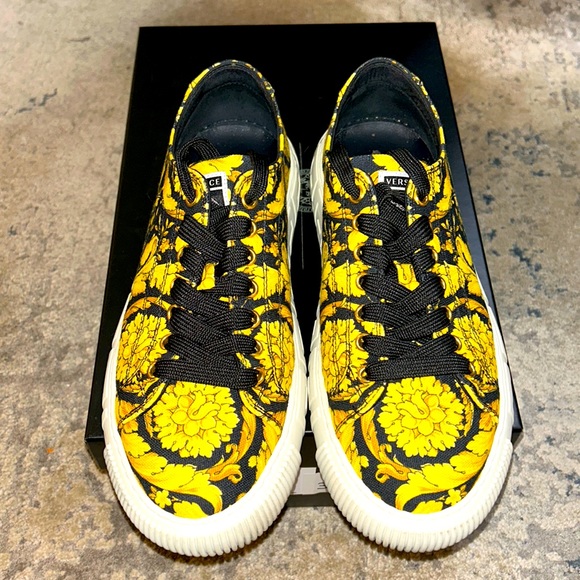 SOLD!!!!WOMENS VERSACE SNEAKERS - Picture 1 of 3